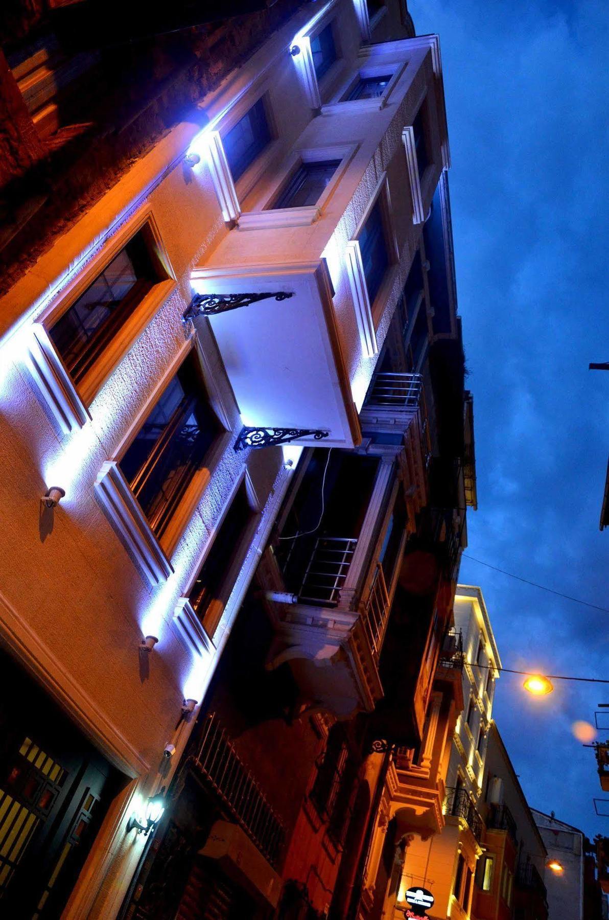 Otel A